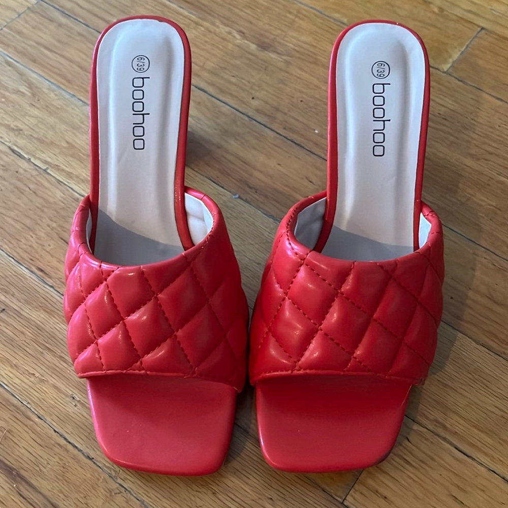 Boohoo candy apple red mules